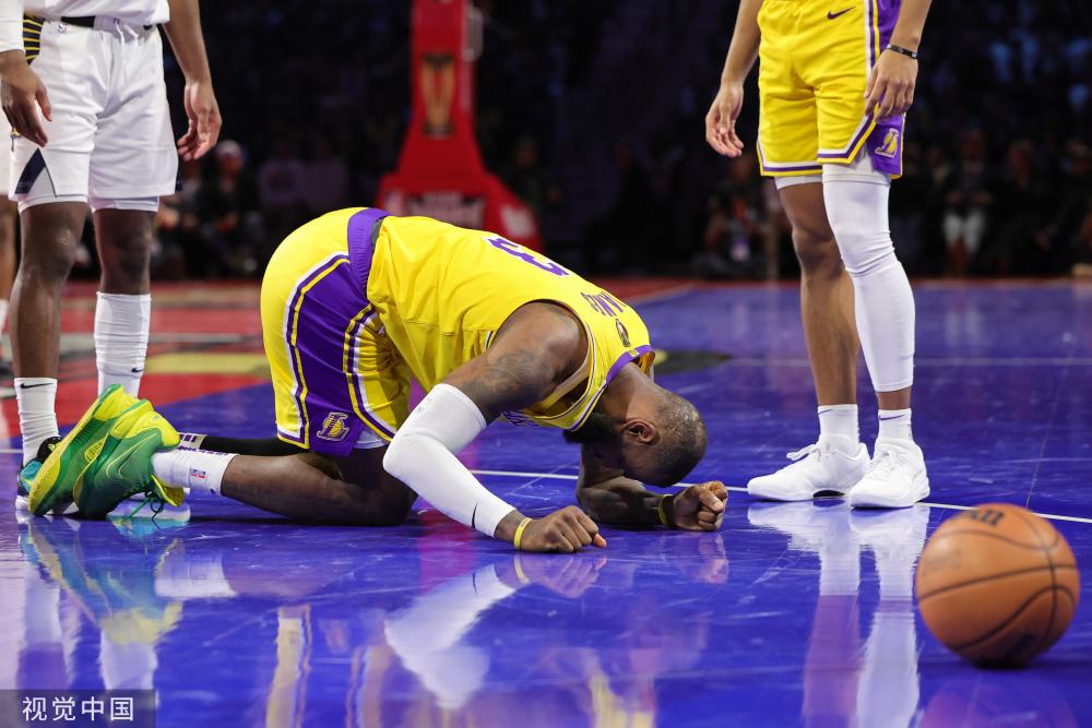 尤其是与他 尤其是与他